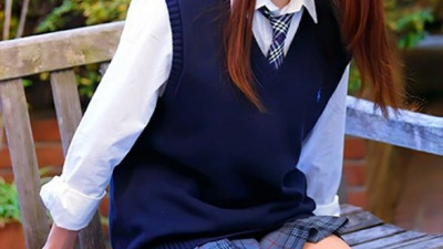 DV-1239  Debut sex of beautiful girl Maho-chan. Maho-chan feels good when she inserts her tension for the first time. One leg up standing back that you can insert yourself from missionary posture. Blow a lot of love juice and stand back. From t