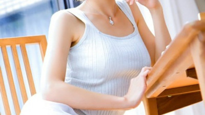 DV-1228  Hinata gets fucked in front of her husband. It is inserted in the back by the neighbor